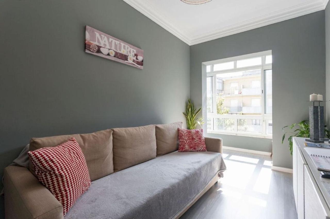 Be Local - With 2 Bedrooms In Moscavide - Appartement